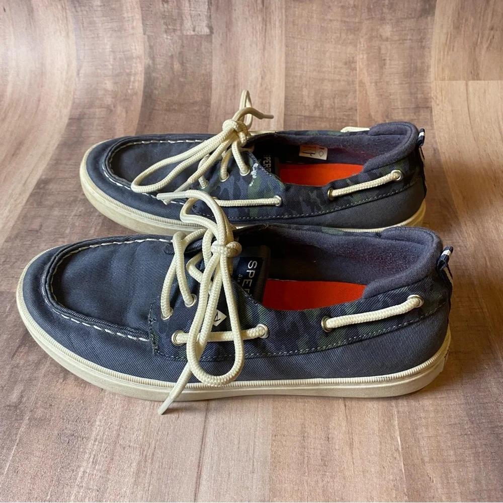 Sperry Boat Shoes Blue‎ With Camo Pattern Size Boys 3